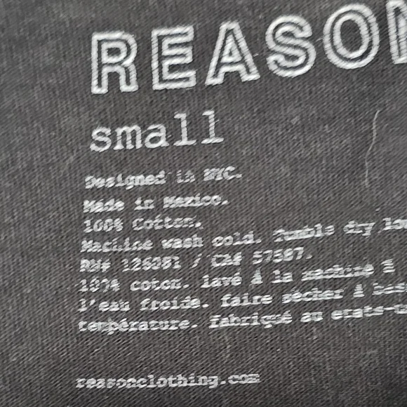 graphic t-shirt - Picture 3 of 3